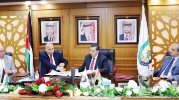 مذكرتا تفاهم بين بلدية السلط والبلقاء التطبيقية مذكرتا تفاهم بين بلدية السلط والبلقاء التطبيقية