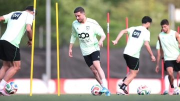 النشامى يباشر تدريباته في سويسرا النشامى يباشر تدريباته في سويسرا