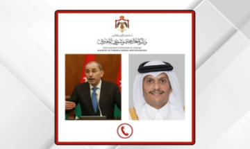 وزير الخارجية يجري اتصالا هاتفيا مع نظيره القطري