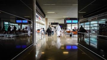 مطار الملكة علياء يستقبل قرابة 412 ألف مسافر خلال نيسان مطار الملكة علياء يستقبل قرابة 412 ألف مسافر خلال نيسان