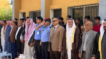 الجريري يرعى حفل تخريج طلبة التدريب العسكري في مدرسة ام قصير الثانوية للبنين.