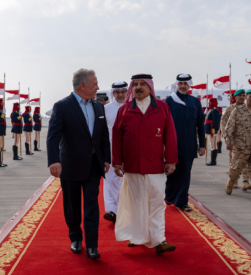 الملك يبحث مع العاهل البحريني تطورات المنطقة وتثبيث وقف إطلاق النار الملك يبحث مع العاهل البحريني تطورات المنطقة وتثبيث وقف إطلاق النار