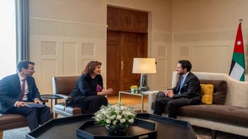 ولي العهد يلتقي مع المفوضة الأوروبية لشؤون منطقة المتوسط ولي العهد يلتقي مع المفوضة الأوروبية لشؤون منطقة المتوسط