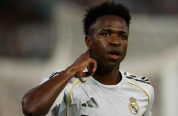 فينيسيوس جونيور يوقف مفاوضات تجديد عقده مع ريال مدريد