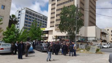 متقاعدو الفوسفات: مستمرون بالمطالبة بحقوقنا رغم منع الاعتصام متقاعدو الفوسفات: مستمرون بالمطالبة بحقوقنا رغم منع الاعتصام