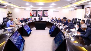 الفراية يترأس اجتماع اللجنة العليا للإصلاح والتأهيل الفراية يترأس اجتماع اللجنة العليا للإصلاح والتأهيل