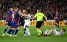 برشلونة يحسم الكلاسيكو ويتوج بلقب الدوري الإسباني