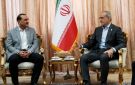 الرئيس الايراني يستقبل قائد الجيش الباكستاني