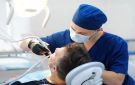 المجلس الطبي الأردني: أطباء الأسنان غير مؤهلين لممارسة الحقن التجميلي