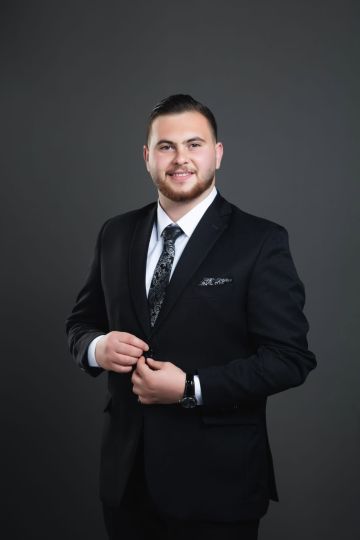 تهنئة وتبريك لـ زيد بلال الشناق بمناسبة التخرج تهنئة وتبريك لـ زيد بلال الشناق بمناسبة التخرج