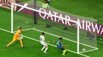 كأس العالم ..  كولومبيا تفوز على أوزبكستان  3-1