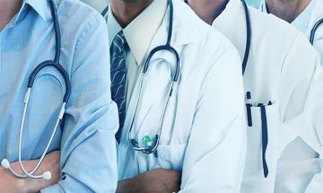 أطباء يناشدون رئيس الوزراء .. ! أطباء يناشدون رئيس الوزراء .. !