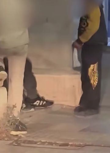 فيديو صادم لأطفال يستنشقون التنر يثير القلق... دعوات عاجلة لمواجهة الظاهرة قبل تفاقمها فيديو صادم لأطفال يستنشقون التنر يثير القلق... دعوات عاجلة لمواجهة الظاهرة قبل تفاقمها