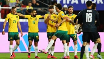 قبل مباراة مصر ..  ضربة مزدوجة لمنتخب أستراليا في المونديال