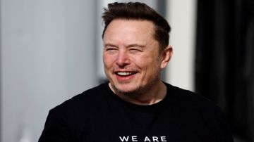 ماسك أول شخص يتجاوز عتبة التريليون دولار ماسك أول شخص يتجاوز عتبة التريليون دولار