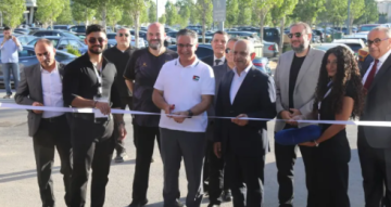 وزير الصناعة والتجارة يفتتح مهرجان الأردن لتجربة القيادة