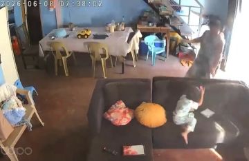إثر زلزال مدمر.. جدة فلبينية خارقة تنقذ حفيدها من الموت إثر زلزال مدمر.. جدة فلبينية خارقة تنقذ حفيدها من الموت