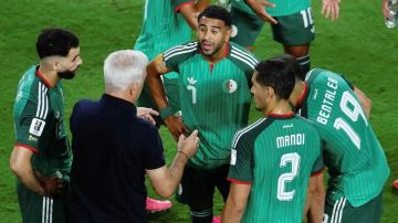 منتخب الجزائر يتعرض لضربة موجعة قبل لقاء الأردن منتخب الجزائر يتعرض لضربة موجعة قبل لقاء الأردن