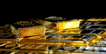 الذهب يتراجع بأكثر من 3 ويهبط دون مستوى 4 آلاف دولار للأوقية الذهب يتراجع بأكثر من 3 ويهبط دون مستوى 4 آلاف دولار للأوقية