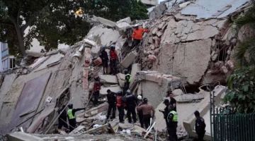 ارتفاع حصيلة ضحايا زلزال فنزويلا إلى 164 قتيلا ارتفاع حصيلة ضحايا زلزال فنزويلا إلى 164 قتيلا