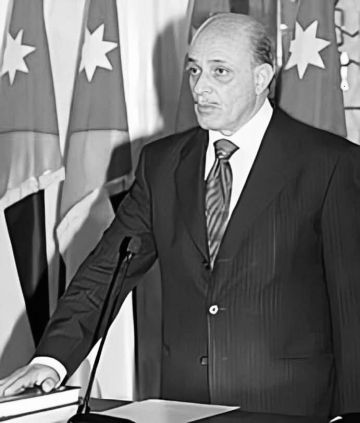 القاضي ينعى النائب الأسبق محمد العوران القاضي ينعى النائب الأسبق محمد العوران