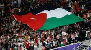 محللون: الجماهير سلاح النشامى قبيل مباراته الأولى بالمونديال محللون: الجماهير سلاح النشامى قبيل مباراته الأولى بالمونديال