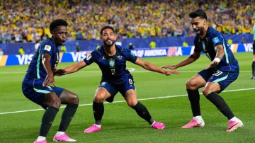 كونيا لاعب البرازيل يكشف سر احتفال ركوب الأمواج في كأس العالم كونيا لاعب البرازيل يكشف سر احتفال ركوب الأمواج في كأس العالم