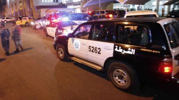 إعدامان ومؤبد.. الكويت تضبط 3 هاربين من السجن بعد فرارهم إعدامان ومؤبد.. الكويت تضبط 3 هاربين من السجن بعد فرارهم