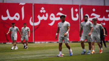 المنتخب الإيراني يلوّح بتقديم شكوى إثر القيود المفروضة عليه