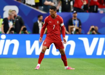 رونالدو يدخل التاريخ: أكبر هداف في كأس العالم رونالدو يدخل التاريخ: أكبر هداف في كأس العالم