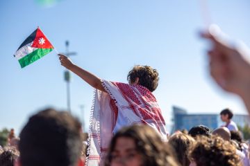 صور  ..  الجماهير الأردنية تبدع في سان فرانسيسكو