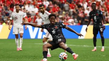 كندا تفوز على قطر 6-0 في مباراة مثيرة بكأس العالم