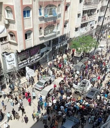 شهداء ومصابون في قصف الاحتلال وسط مدينة غزة شهداء ومصابون في قصف الاحتلال وسط مدينة غزة