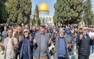 60 ألف مصل يؤدون الجمعة في الأقصى - jo