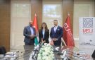 جامعة الشرق الأوسط وشركة رؤية عمان توقعان اتفاقية تعاون لبناء مسارات وشراكات فريدة