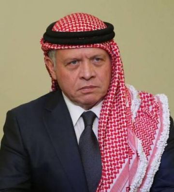 الملك يغادر إلى الدوحة لتقديم العزاء بوفاة الشيخ حمد الملك يغادر إلى الدوحة لتقديم العزاء بوفاة الشيخ حمد
