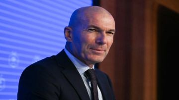 زين الدين زيدان مدربا لمنتخب فرنسا حتى مونديال 2030