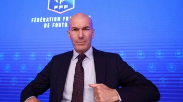 أول تصريحات زيدان بعد تعيينه رسميا: سأقود فرنسا بنفس طريقة ريال مدريد