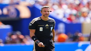 الحكم سلافكو فينسيتش يعتزل التحكيم بعد أسبوع من إدارة نهائي كأس العالم
