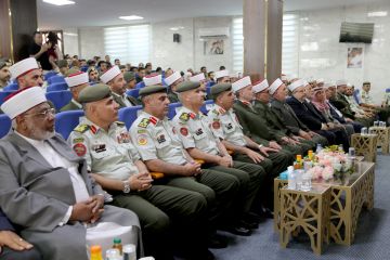 تخريج الفوج الخامس في كلية الأمير الحسن للعلوم الإسلامية تخريج الفوج الخامس في كلية الأمير الحسن للعلوم الإسلامية