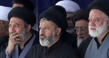 أبناء خامنئي يظهرون بجنازة والدهم .. ماذا نعرف عنهم؟ أبناء خامنئي يظهرون بجنازة والدهم .. ماذا نعرف عنهم؟