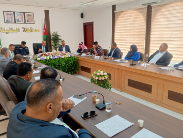محافظ الطفيلة الماضي يترأس اجتماعا للمجلس التنفيذي .. محافظ الطفيلة الماضي يترأس اجتماعا للمجلس التنفيذي ..