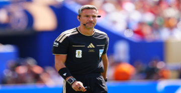 الحكم سلافكو فينسيتش يعتزل التحكيم بعد أسبوع من إدارة نهائي كأس العالم