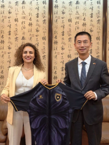 اتحاد كرة القدم والسفارة الصينية يبحثان تعزيز التعاون المشترك