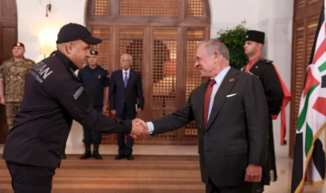 الملك يلتقي فريق البحث والإنقاذ الأردني الدولي العائد من فنزويلا ويشيد بجهوده الملك يلتقي فريق البحث والإنقاذ الأردني الدولي العائد من فنزويلا ويشيد بجهوده