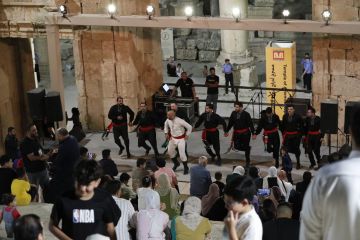الغناء والشعر والفلكلور يجتمعون على مسرح ارتيمس الغناء والشعر والفلكلور يجتمعون على مسرح ارتيمس