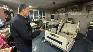 تظاهرة في فرنسا للمطالبة بالإفراج عن الطبيب الفلسطيني حسام أبو صفية تظاهرة في فرنسا للمطالبة بالإفراج عن الطبيب الفلسطيني حسام أبو صفية