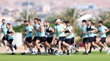 فريق الوحدات يبدأ معسكره التدريبي في العقبة فريق الوحدات يبدأ معسكره التدريبي في العقبة