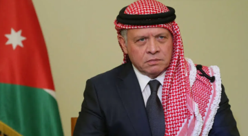 الملك يغادر إلى الدوحة لتقديم العزاء بوفاة الشيخ حمد