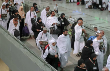 مصر تلزم شركات السياحة بقرار جديد لضبط سوق العمرة مصر تلزم شركات السياحة بقرار جديد لضبط سوق العمرة